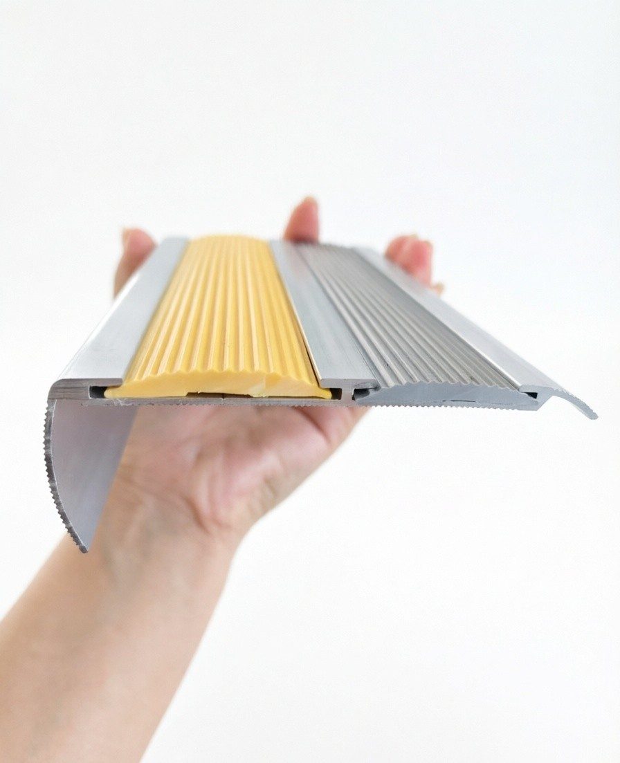 aluminum-stair-nosing-01